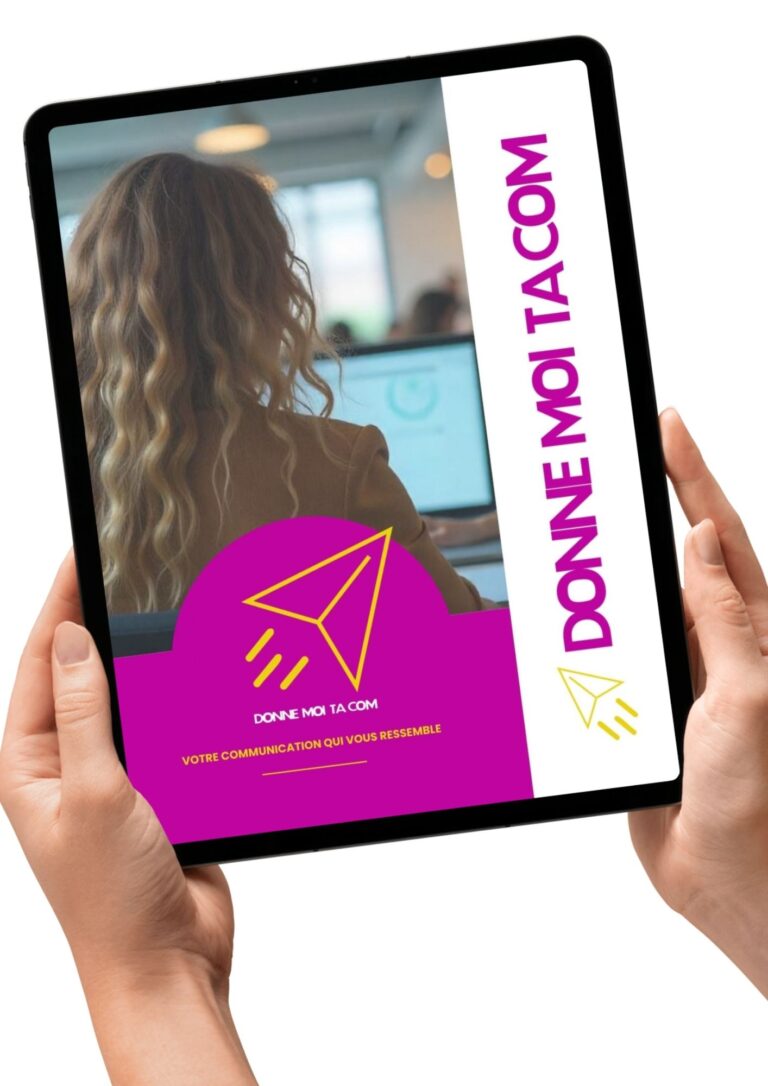 une tablette numérique affichant une jeune femme blonde